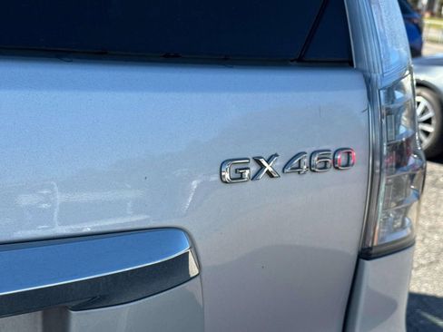 Used 2014 Lexus GX 460 w/ Premium Package image 6