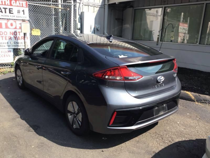 Used 2018 Hyundai Ioniq Blue FWD image 2
