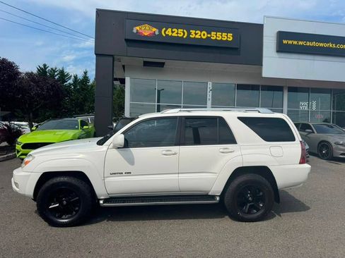 Used 2004 Toyota 4Runner Limited AWD/4WD image 2