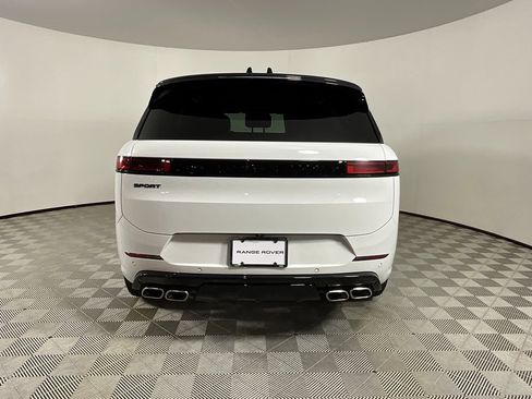 Used 2025 Land Rover Range Rover Sport Dynamic SE image 8