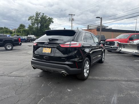 Certified 2022 Ford Edge Titanium AWD/4WD image 7