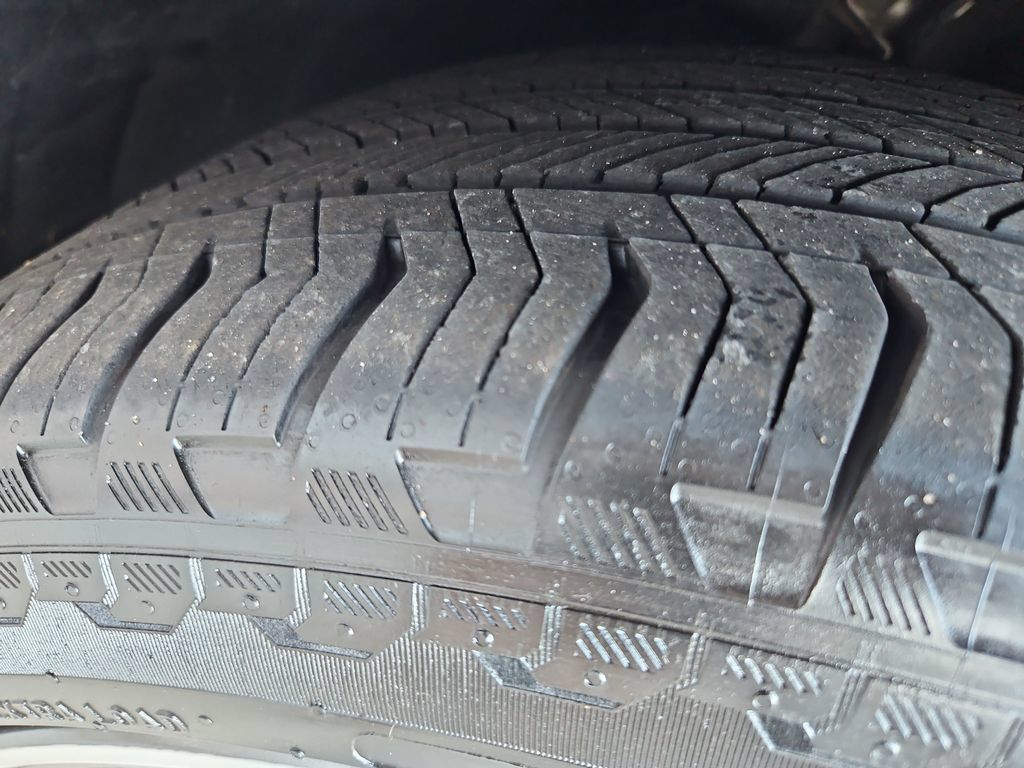 Used 2024 Land Rover Range Rover Sport SE AWD/4WD image 38