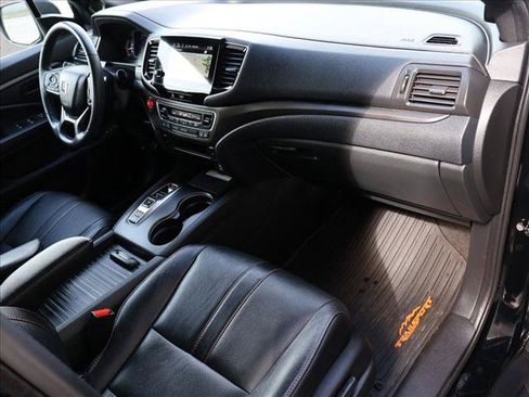 Used 2023 Honda Passport TrailSport image 30