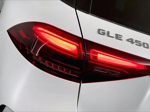 New 2026 Mercedes-Benz GLE 450 4MATIC image 6
