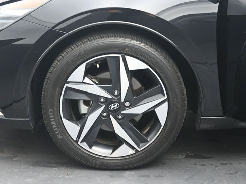 Used 2023 Hyundai Elantra Limited w/ Cargo Package image 35