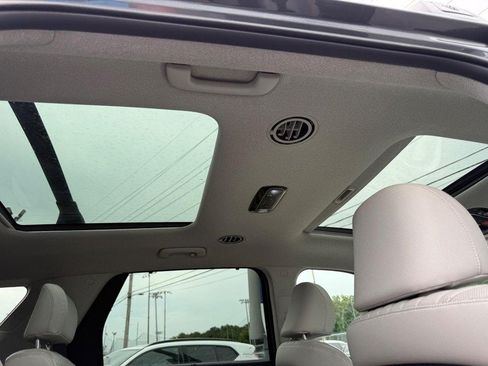 Used 2023 Hyundai Palisade Limited FWD image 13