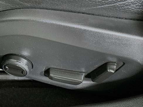 Used 2024 Volvo S60 B5 Plus image 13