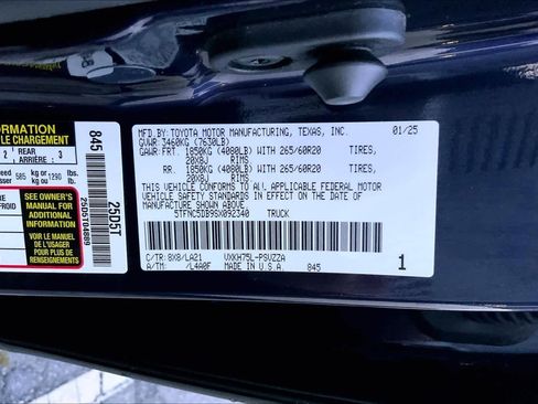 Used 2025 Toyota Tundra Platinum AWD/4WD image 31