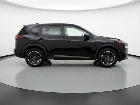 Used 2025 Nissan Rogue SV AWD/4WD image 11