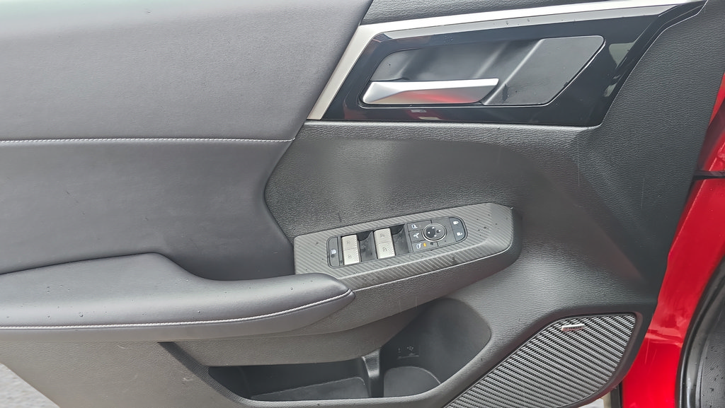 Used 2025 Mitsubishi Outlander SE FWD image 19