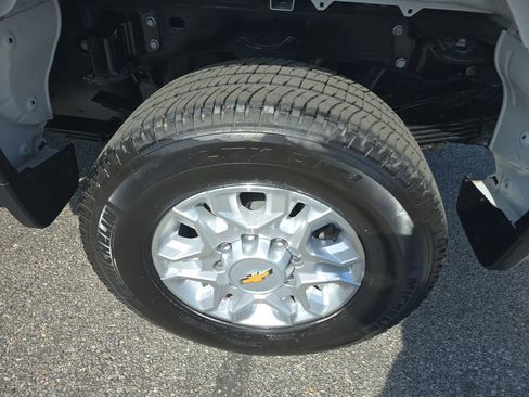 Used 2025 Chevrolet Silverado 3500 W/T AWD/4WD image 14