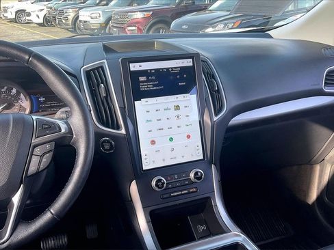 Used 2023 Ford Edge SEL w/ Convenience Package image 5