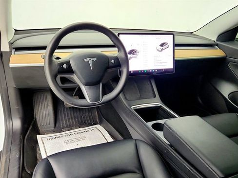 Used 2021 Tesla Model 3 Standard Range Plus RWD image 12