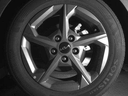 Used 2025 Kia K4 FWD image 14
