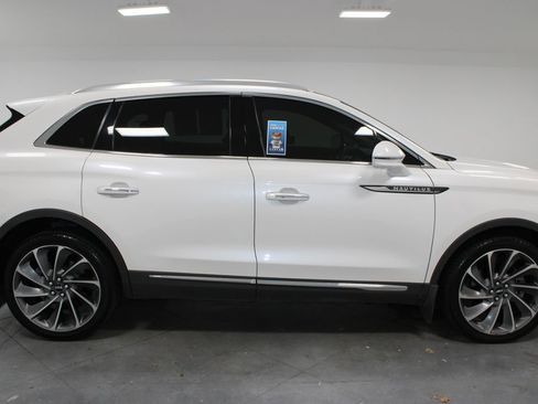 Used 2019 Lincoln Nautilus Reserve w/ Ultimate Package image 11