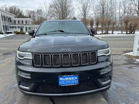 Used 2019 Jeep Grand Cherokee Limited X image 2