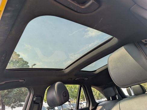 Used 2019 Mercedes-Benz GLC 300 4MATIC image 15