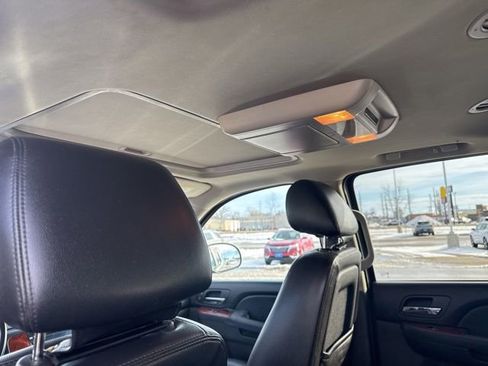 Used 2013 Chevrolet Suburban LT image 23