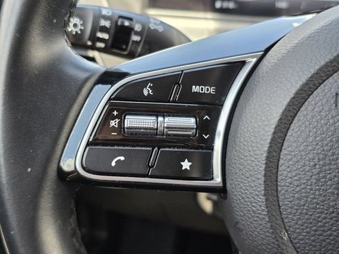 Certified 2024 Kia Seltos EX FWD image 29