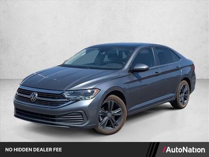 Used 2022 Volkswagen Jetta SE w/ Panoramic Sunroof Package
