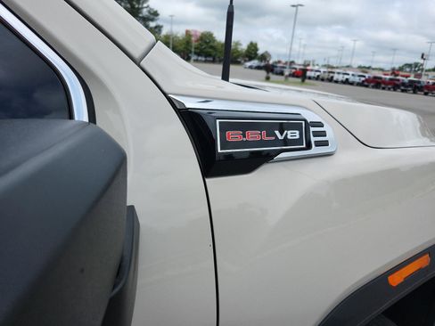 New 2026 GMC Sierra 2500 SLE w/ SLE Value Package; AWD/4WD image 8