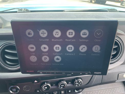 Used 2019 Toyota Tacoma TRD Sport w/ Technology Package RWD image 12