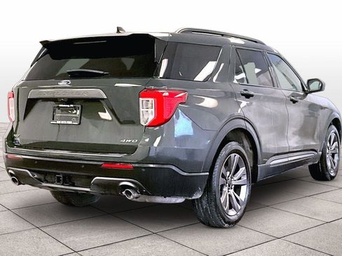 Used 2022 Ford Explorer XLT w/ Equipment Group 202A image 11