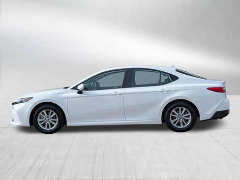 Certified 2025 Toyota Camry LE image 5