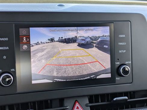 Used 2024 Kia Sportage LX image 22