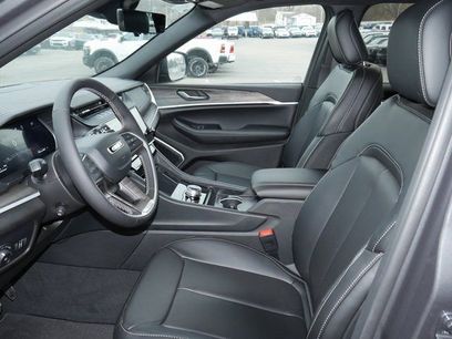 New 2026 Jeep Grand Cherokee Limited w/ Luxury Tech Group II