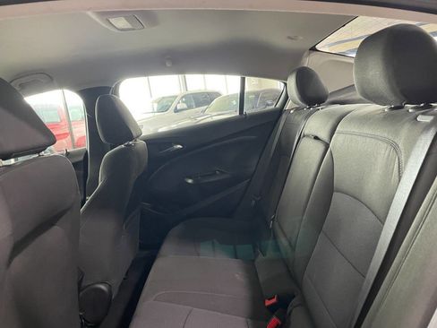 Used 2018 Chevrolet Cruze LT image 18