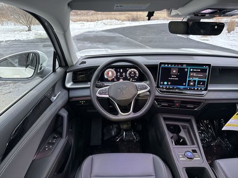 New 2026 Volkswagen Tiguan SE image 15