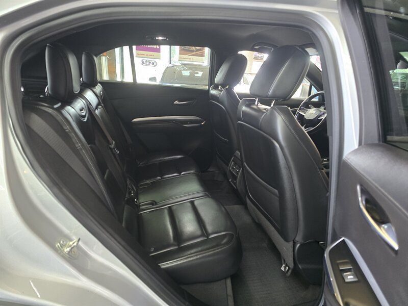 Used 2020 Cadillac XT4 Premium Luxury FWD image 16