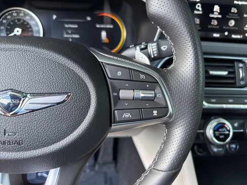 Used 2022 Genesis G70 2.0T image 30