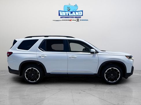 New 2026 Honda Pilot Touring image 6