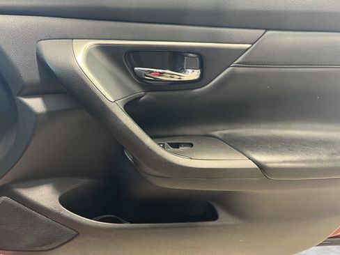 Used 2015 Nissan Altima 2.5 S w/ Power Driver Seat Package FWD image 13
