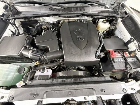 Certified 2020 Toyota Tacoma TRD Off-Road w/ Technology Package AWD/4WD image 30