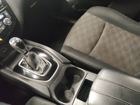 Used 2020 Nissan Rogue Sport SV FWD image 26