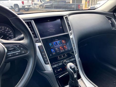 Used 2021 INFINITI Q50 Luxe image 6