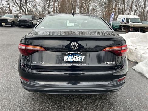 Used 2023 Volkswagen Jetta Sport image 25