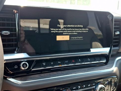 New 2026 GMC Sierra 2500 SLT AWD/4WD image 12