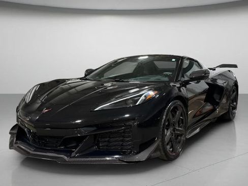 Used 2024 Chevrolet Corvette Z06 w/ Z07 Performance Package RWD image 8