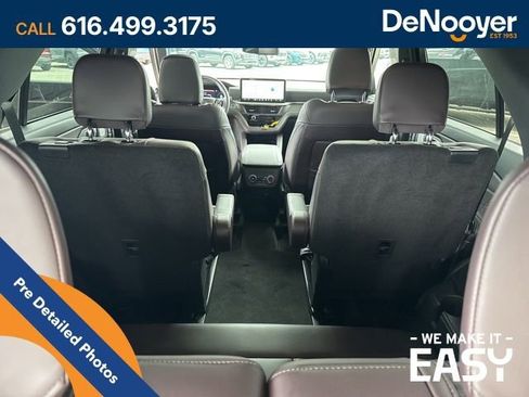 Used 2025 Ford Explorer Platinum w/ Ultimate Package AWD/4WD image 20