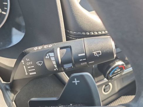 Used 2023 Nissan Rogue SV AWD/4WD image 21