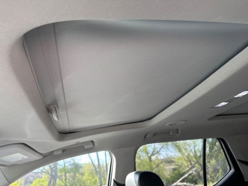 Used 2018 Chevrolet Traverse Premier w/ Redline Edition FWD image 12