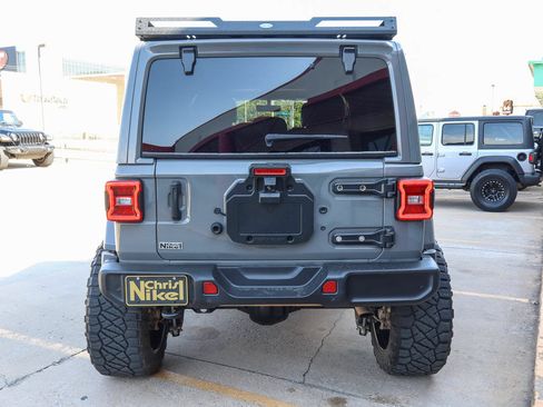 Used 2022 Jeep Wrangler Unlimited Sahara AWD/4WD image 13