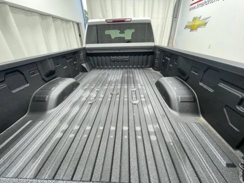 New 2026 GMC Sierra 3500 SLE w/ SLE Value Package AWD/4WD image 7