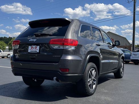 Used 2019 Jeep Grand Cherokee Laredo w/ Laredo X Package AWD/4WD image 2