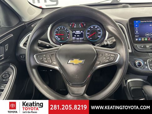 Used 2023 Chevrolet Malibu LT image 28