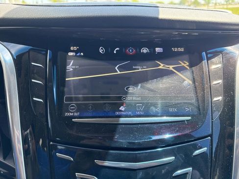 Used 2020 Cadillac Escalade Luxury w/ LPO, Radiant Package AWD/4WD image 22
